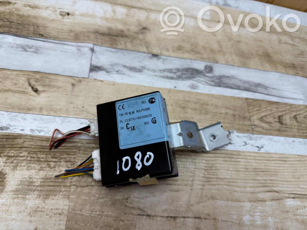 Mazda 2 Oven keskuslukituksen ohjausyksikön moduuli 