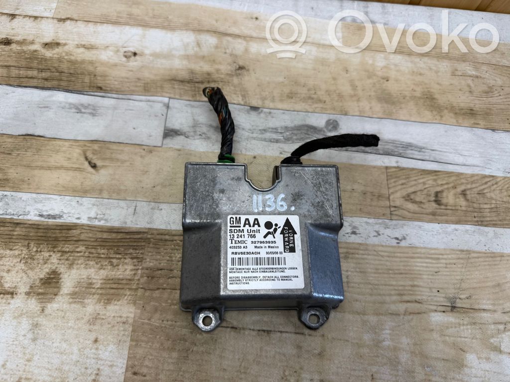 Opel Zafira B Sterownik / Moduł Airbag 