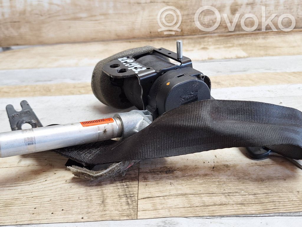 Volvo C30 Cinturón trasero 