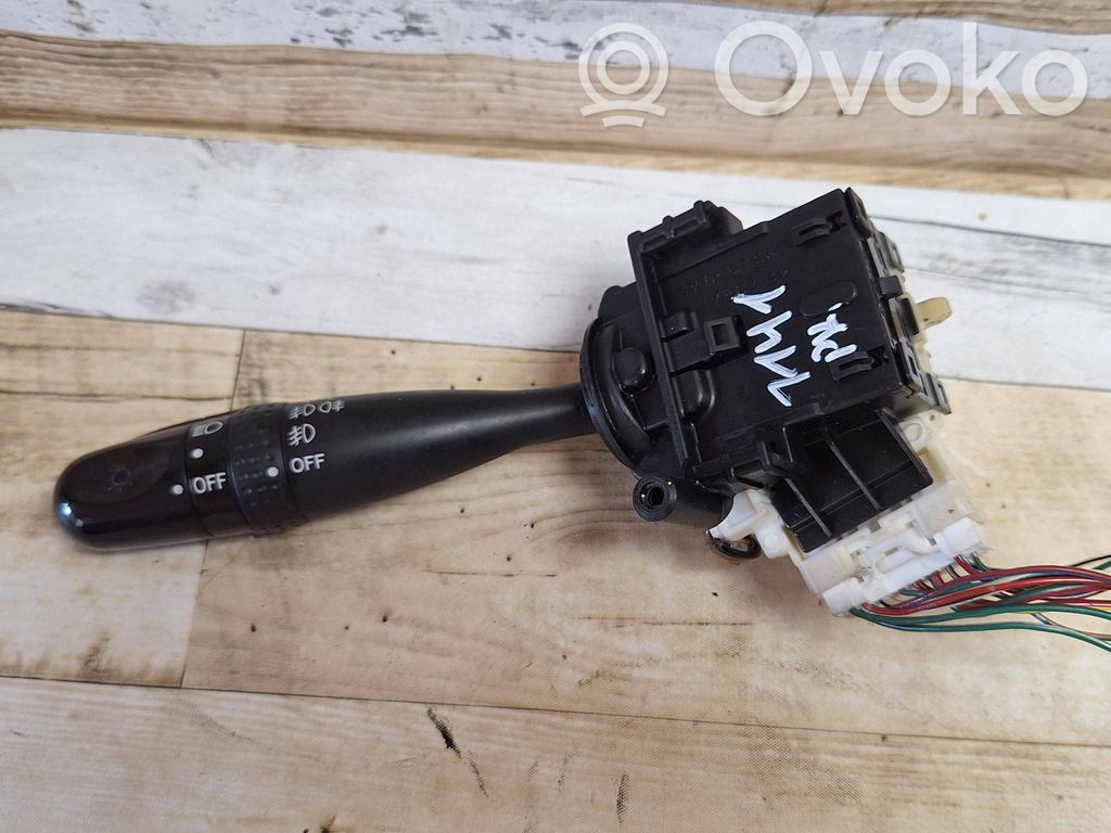 Toyota Corolla Verso E121 Indicator stalk 