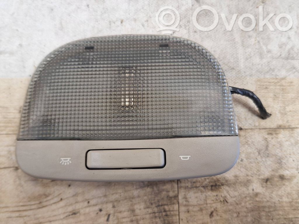 Subaru Outback Luz del asiento trasero 