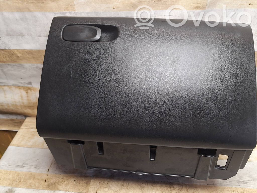 Volvo V40 Daiktadėžė 