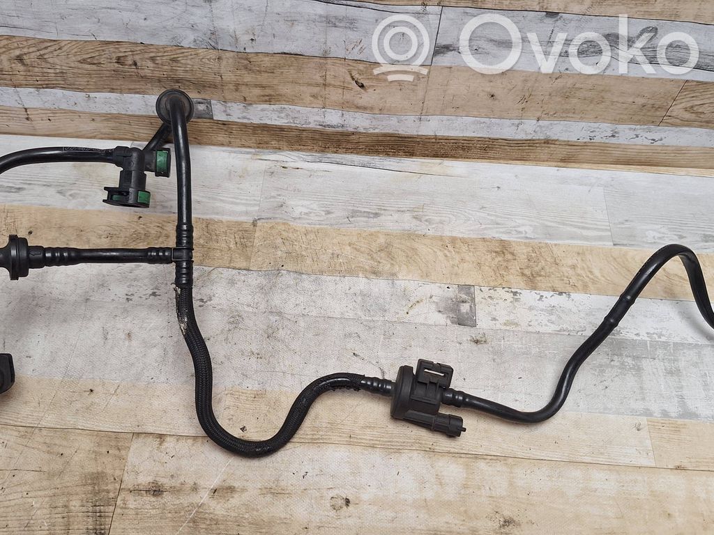 Ford C-MAX II Fuel line pipe 
