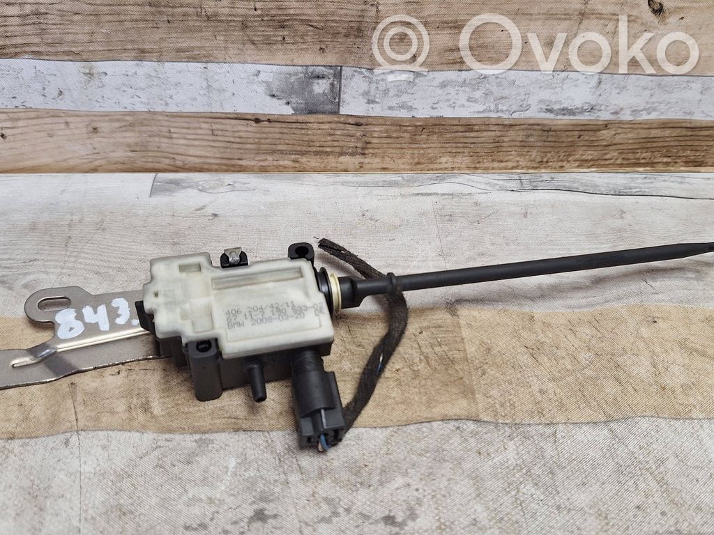 BMW X6 E71 Motorino del tappo del serbatoio del carburante 