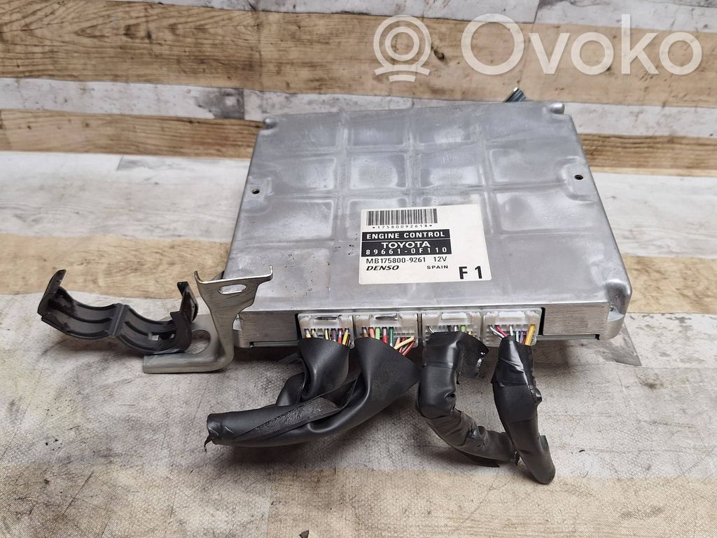 Toyota Corolla Verso AR10 Engine control unit/module 