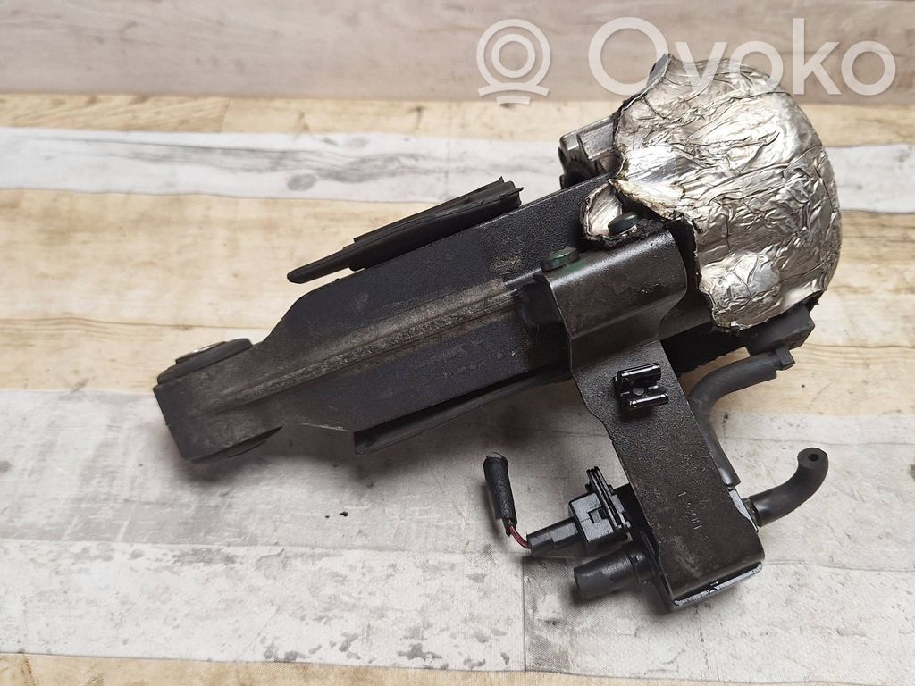 Citroen C5 Engine mount bracket 
