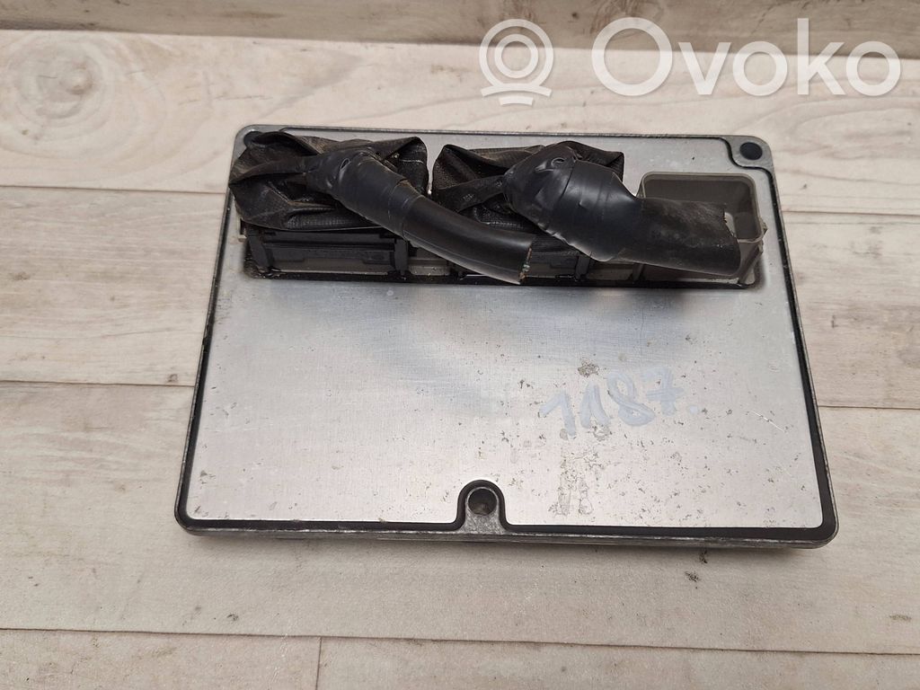 Ford Focus C-MAX Engine control unit/module 