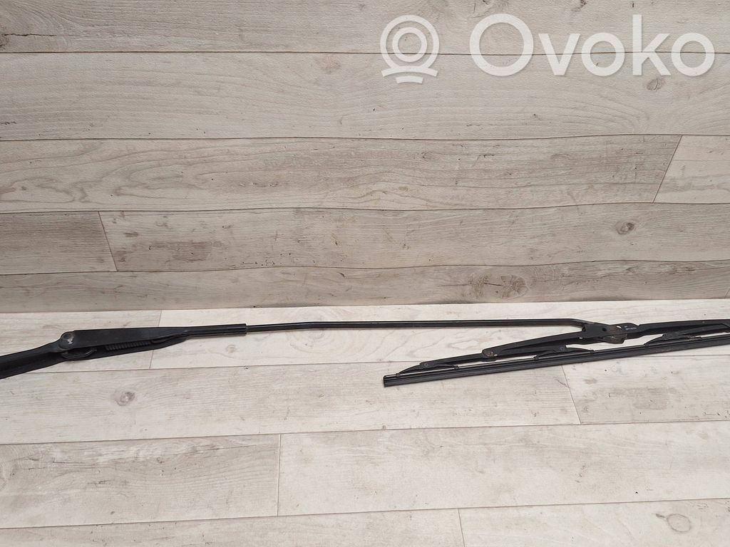 Opel Vivaro Wischerarm vorne 