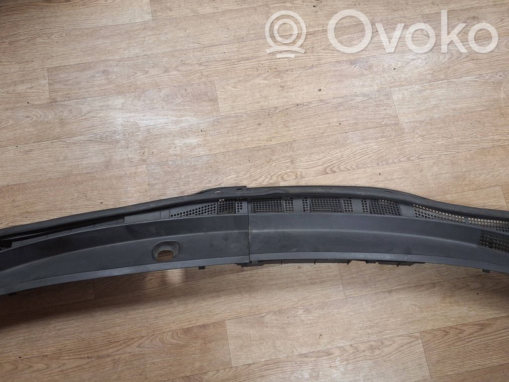 Mazda 5 Wiper trim 