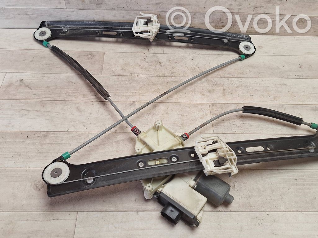 BMW X3 E83 Front door window regulator with motor 