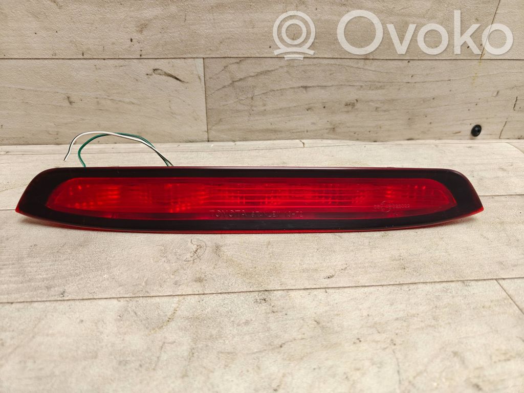Toyota Corolla Verso E121 Third/center stoplight 