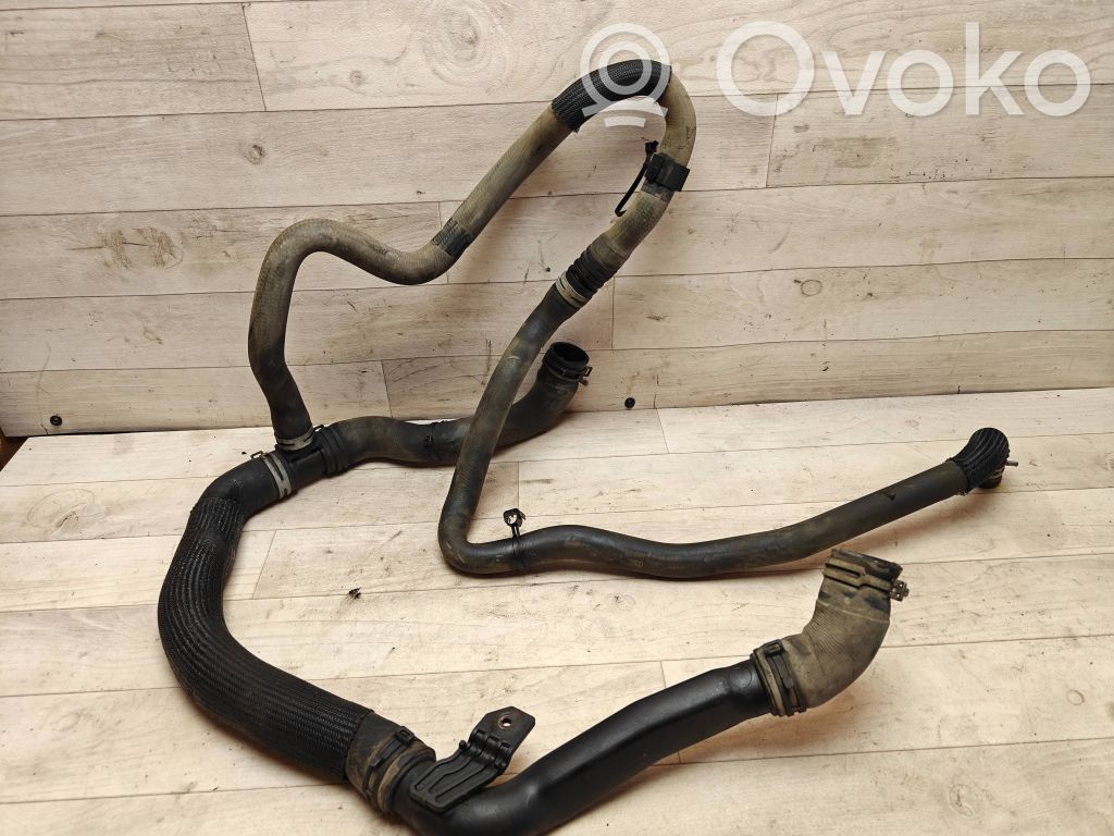 Ford Transit Custom Moottorin vesijäähdytyksen putki/letku 