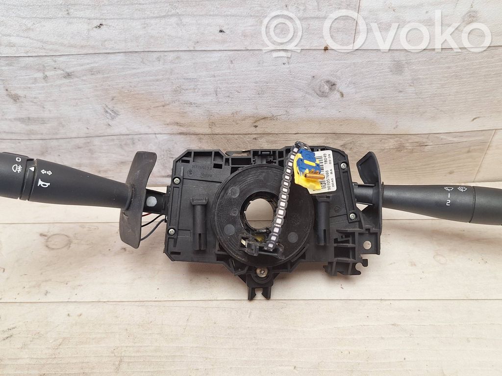 Dacia Sandero Commodo, commande essuie-glace/phare 