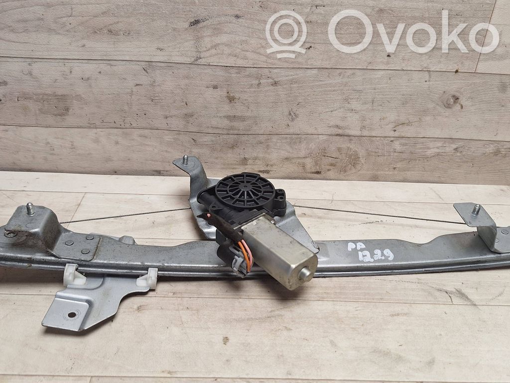 Dacia Sandero Front door window regulator with motor 