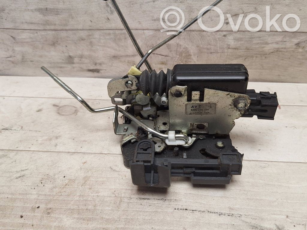 Dacia Sandero Front door lock 