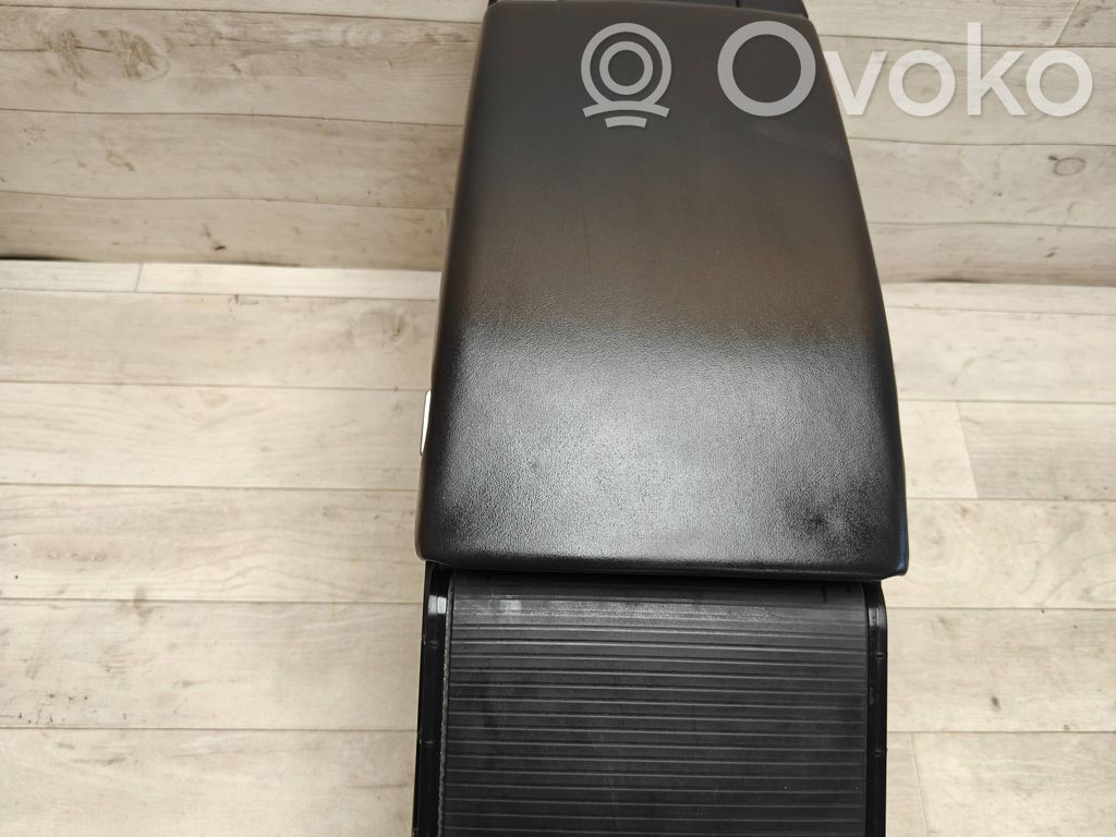 Volvo V70 Reposabrazos 