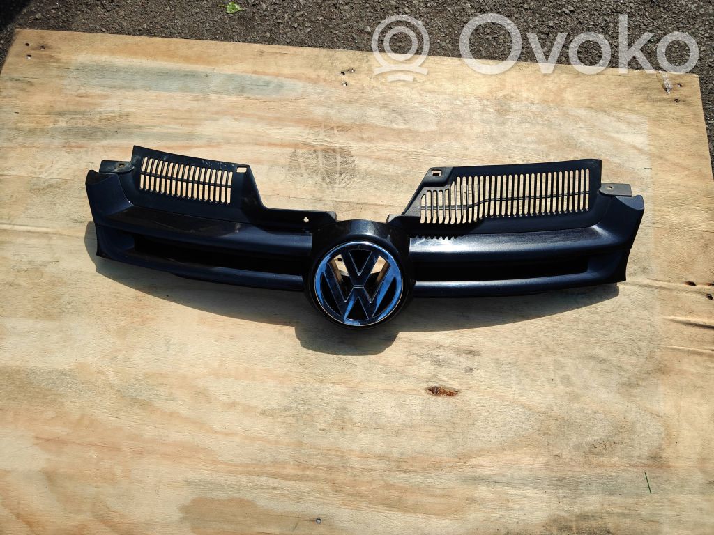 Volkswagen Golf V Etusäleikkö 