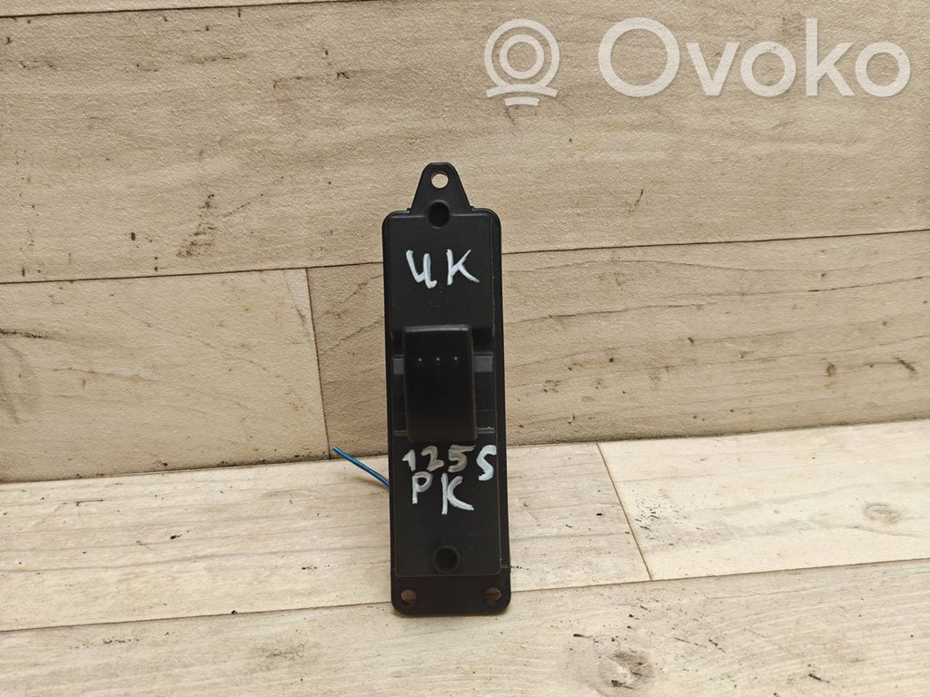 Mazda 3 II Electric window control switch 
