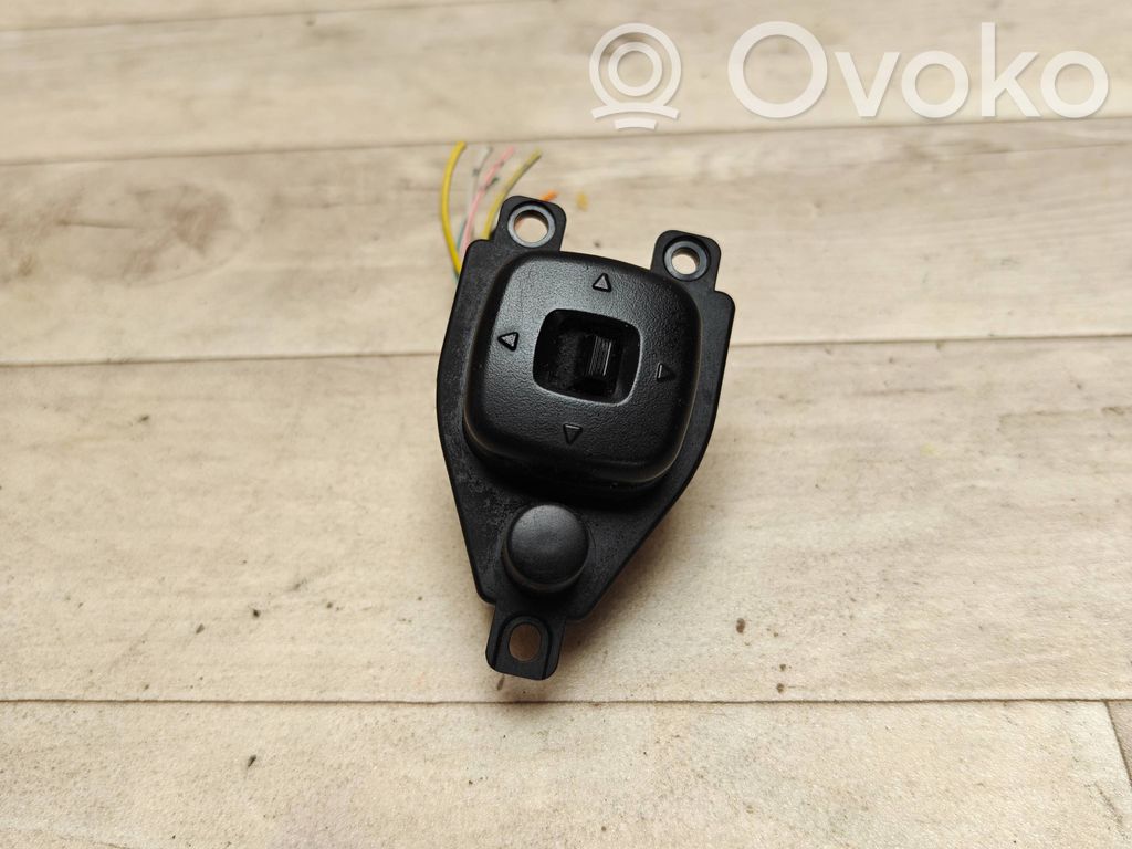 Interruptor del espejo lateral   B25D66600