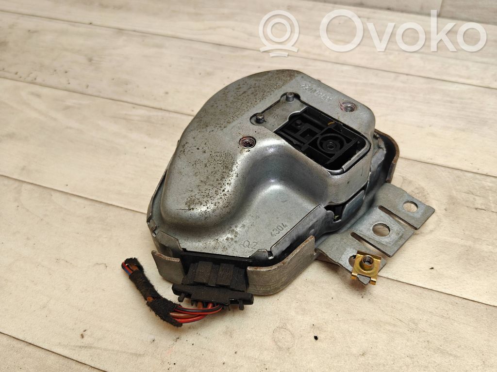 Audi A6 S6 C6 4F Ohjauspyörän lukitus 