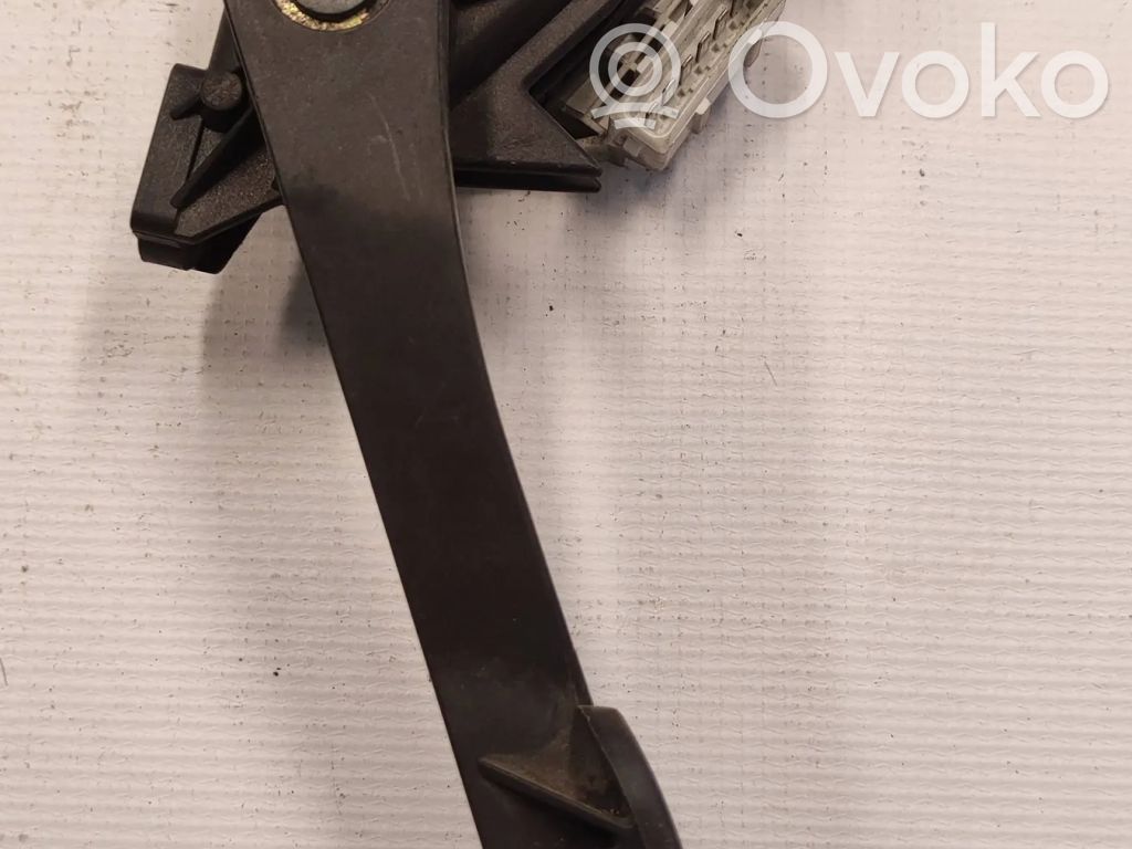 Volvo S70  V70  V70 XC Accelerator throttle pedal 