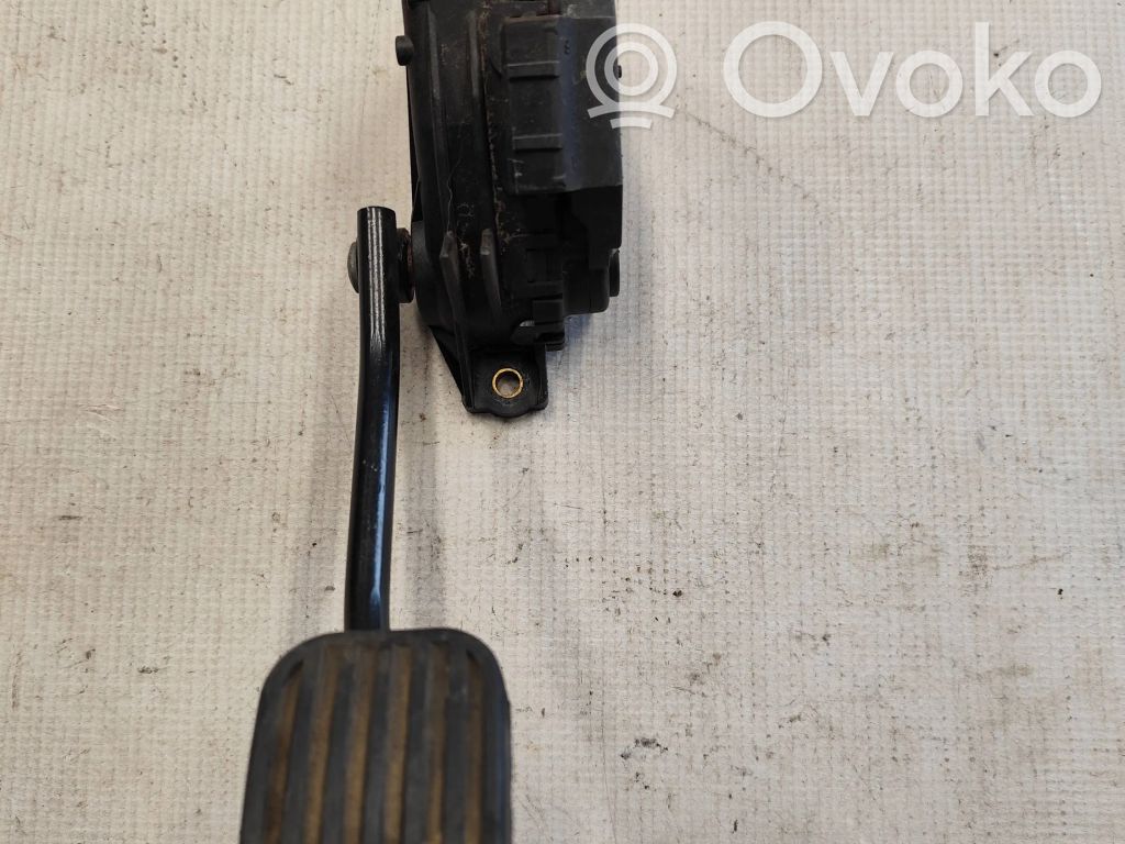 Volvo S80 Kaasupoljin 