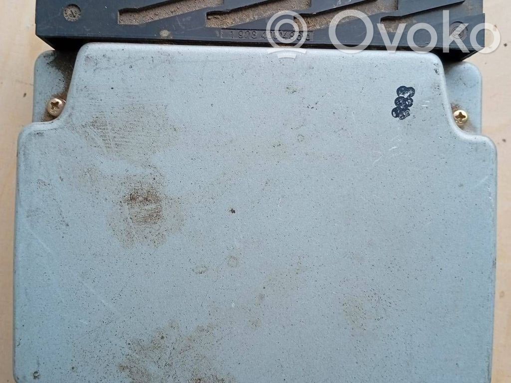 Engine control unit/module   MB079700,8200000587