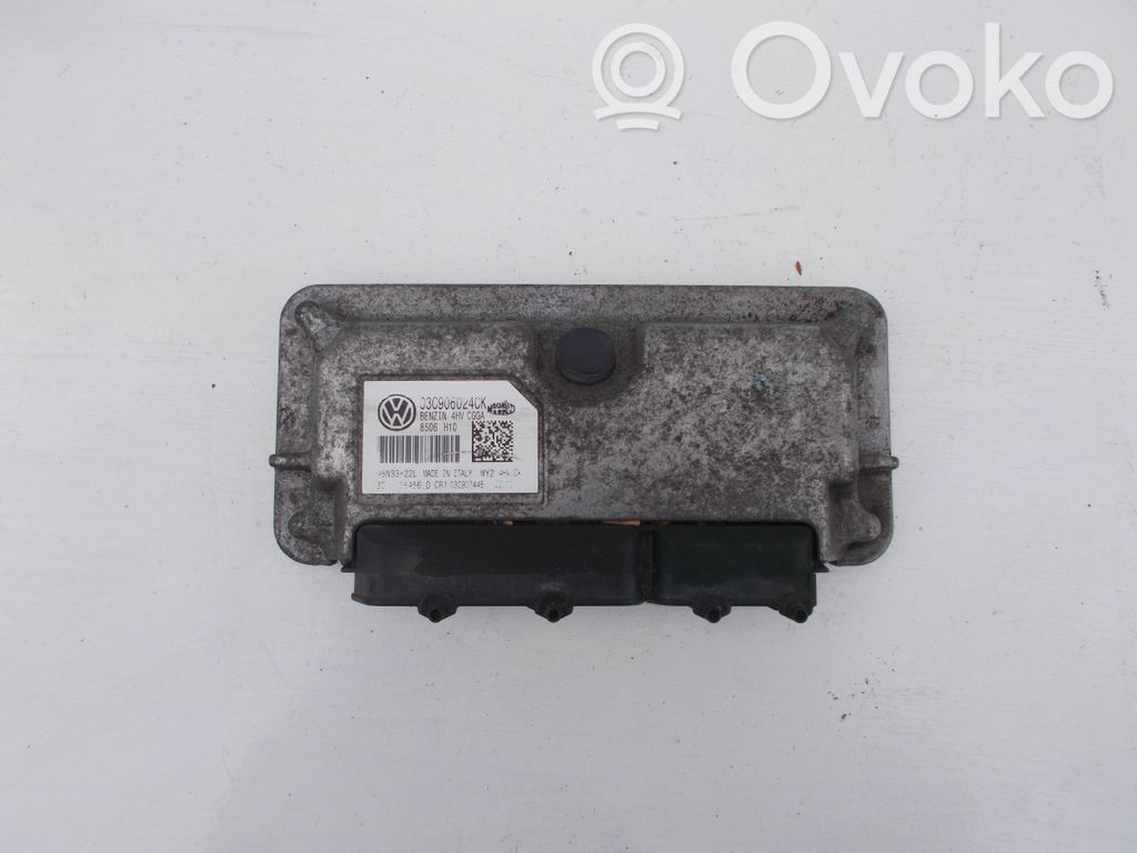 Volkswagen Golf VI Engine control unit/module 