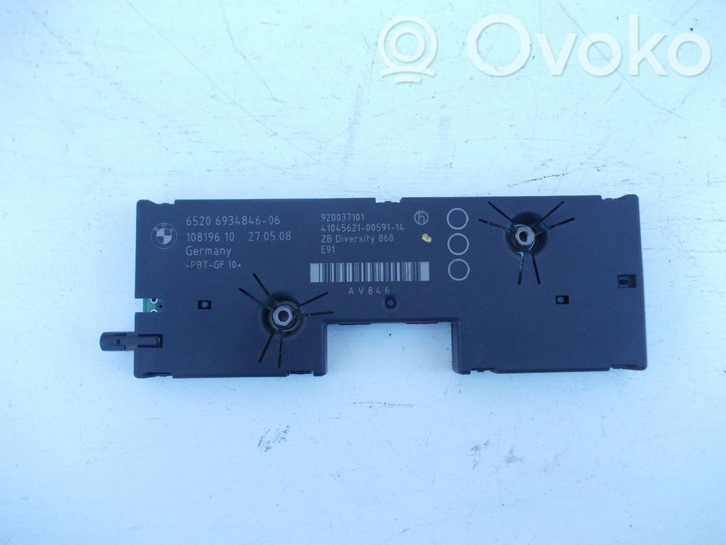 BMW 3 E90 E91 Antenos stiprintuvas 