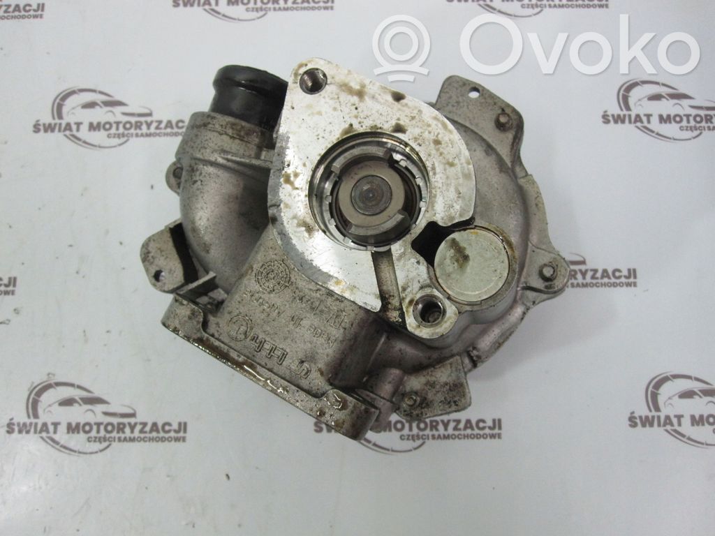 BMW 3 E90 E91 Water pump 