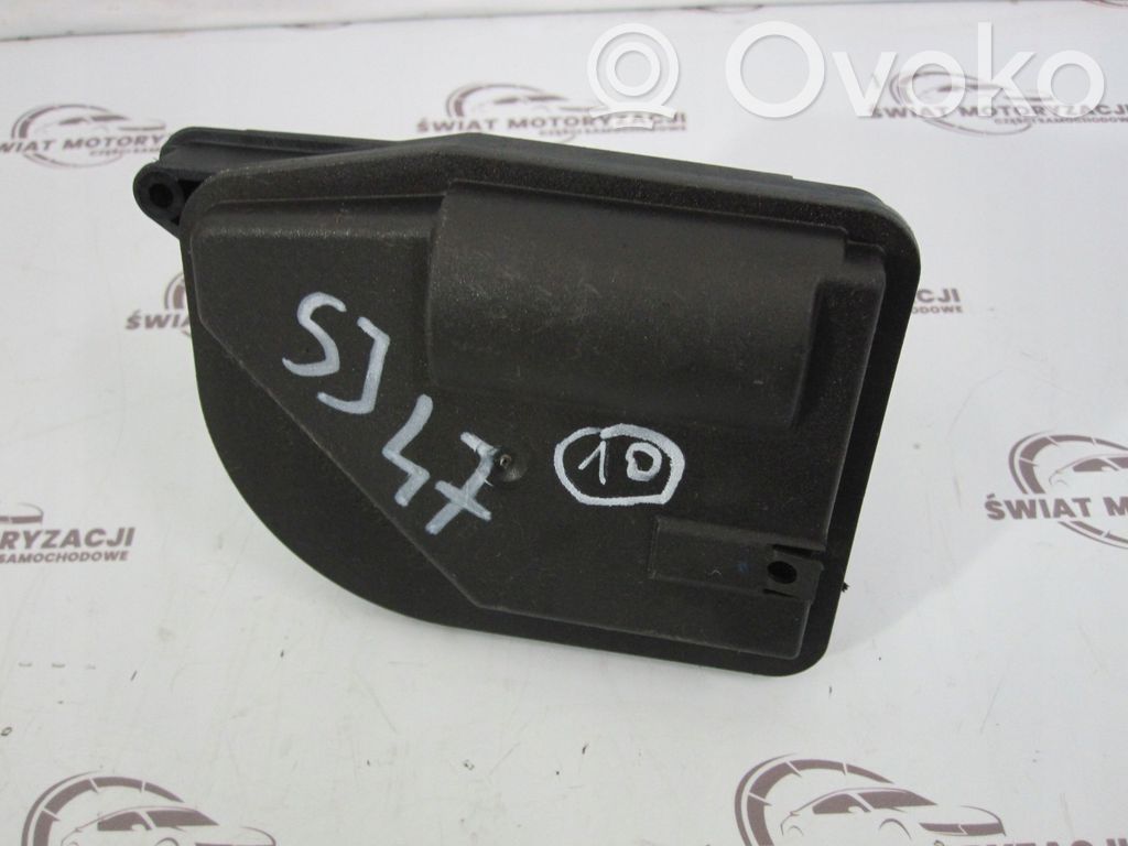 BMW 5 E60 E61 Otros repuestos del compartimento del motor 