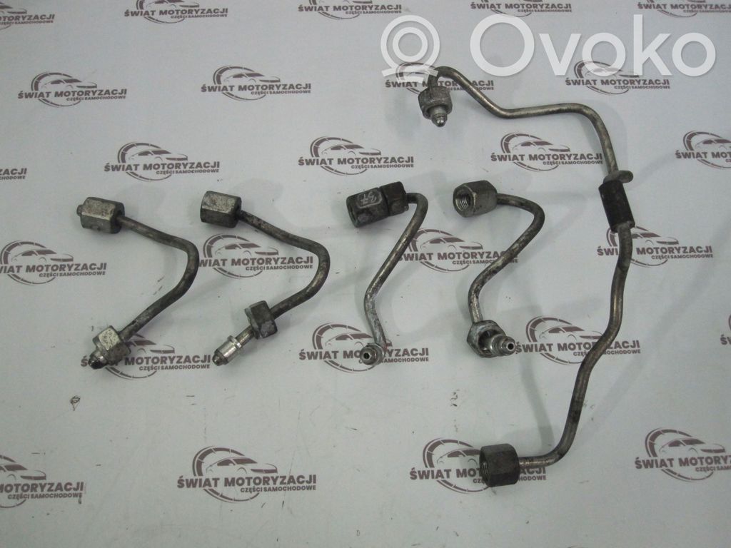 BMW 1 E81 E87 Fuel injector supply line/pipe 