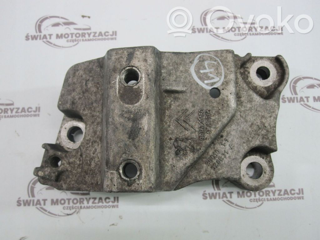 Citroen DS3 Gearbox mounting bracket 