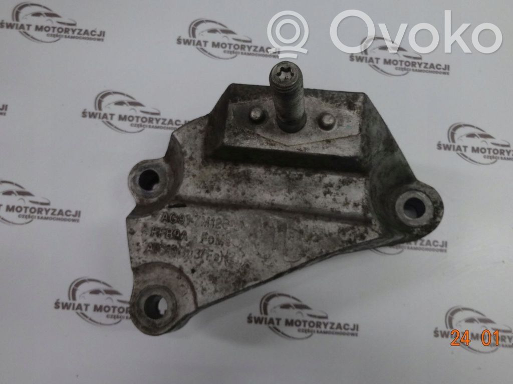 Ford Mondeo MK IV Gearbox mounting bracket 