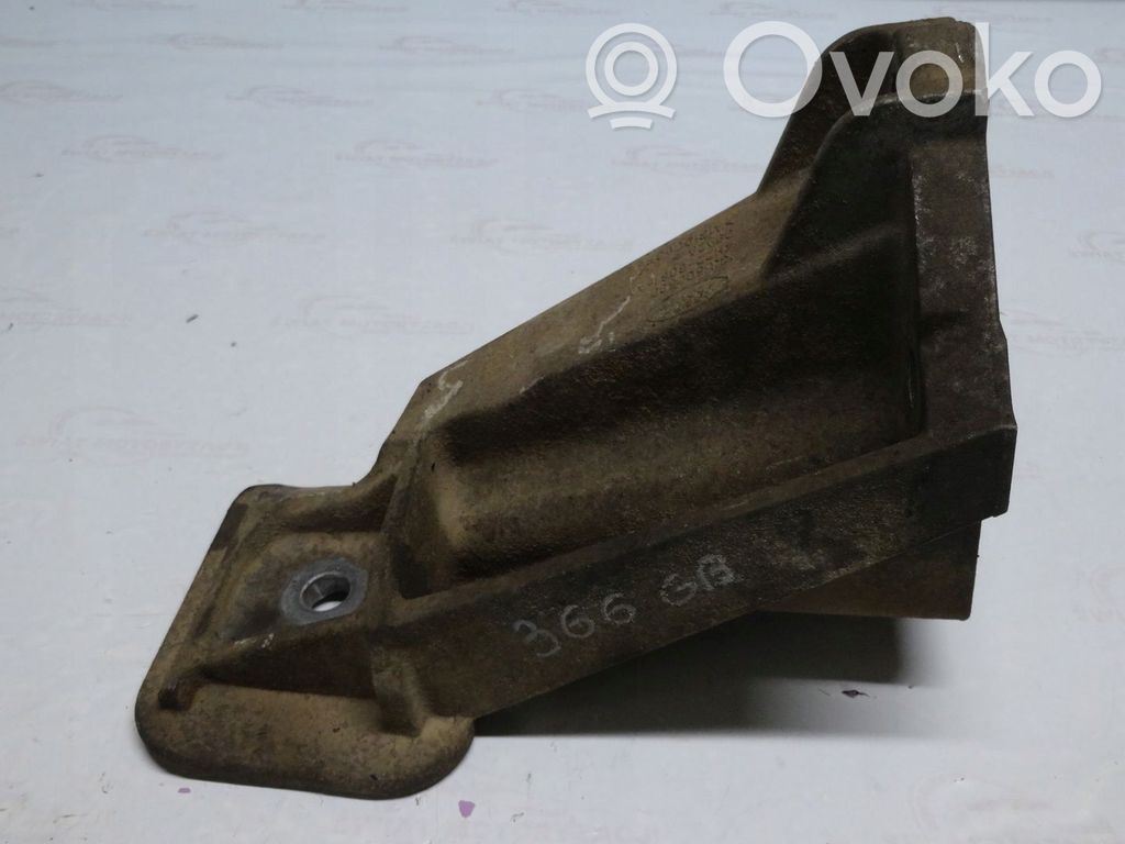 Land Rover Discovery 3 - LR3 Łapa / Mocowanie silnika 