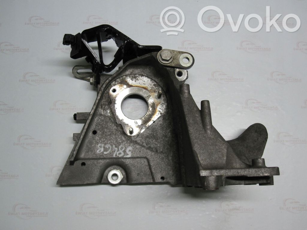 Opel Astra J Fuel pump bracket 