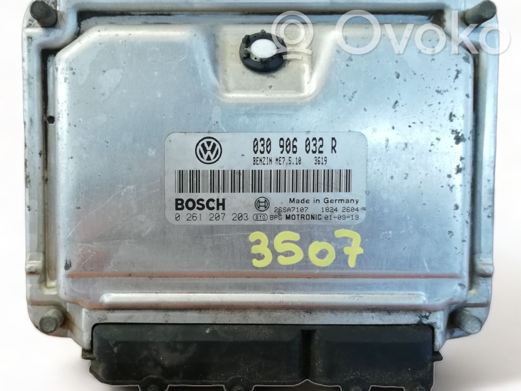 Engine control unit/module   0261207203,0261207203,030906032R