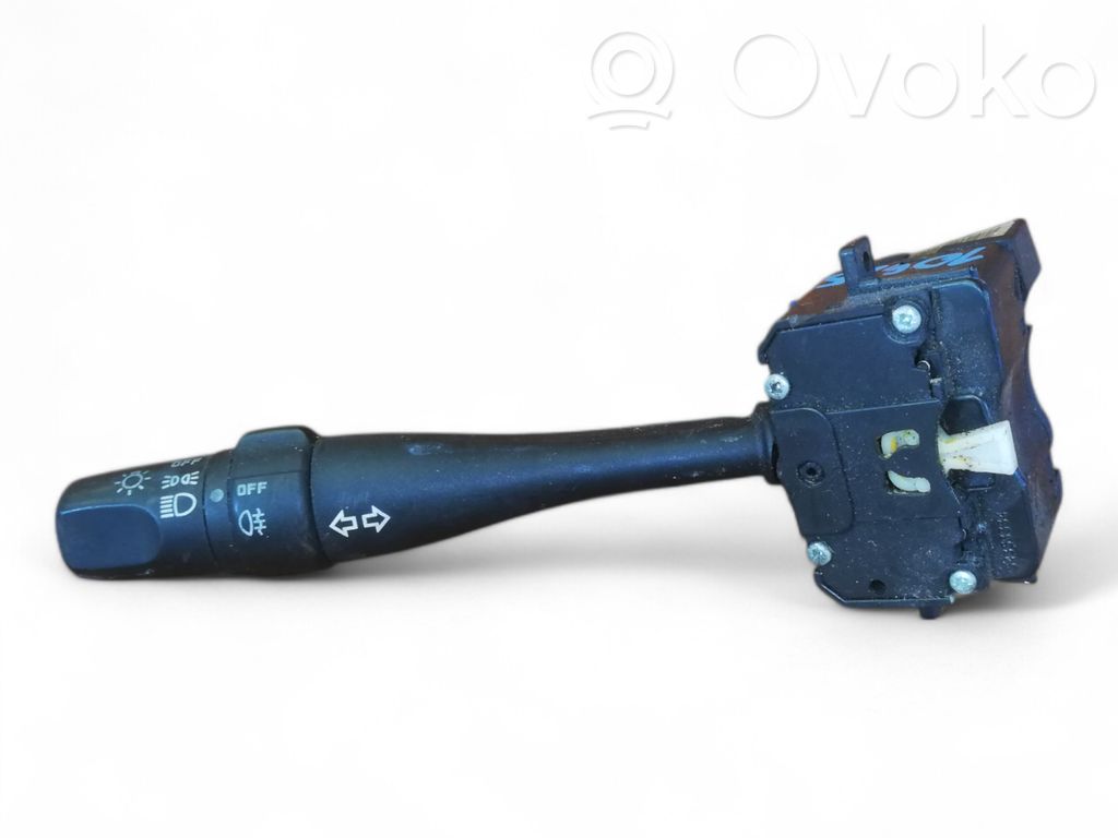 Nissan Micra Posūkių/ šviesų rankenėlė 