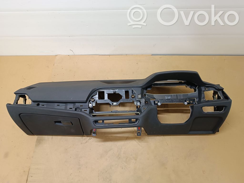BMW 3 G20 G21 Panelės apdailos skydas (apatinis) 