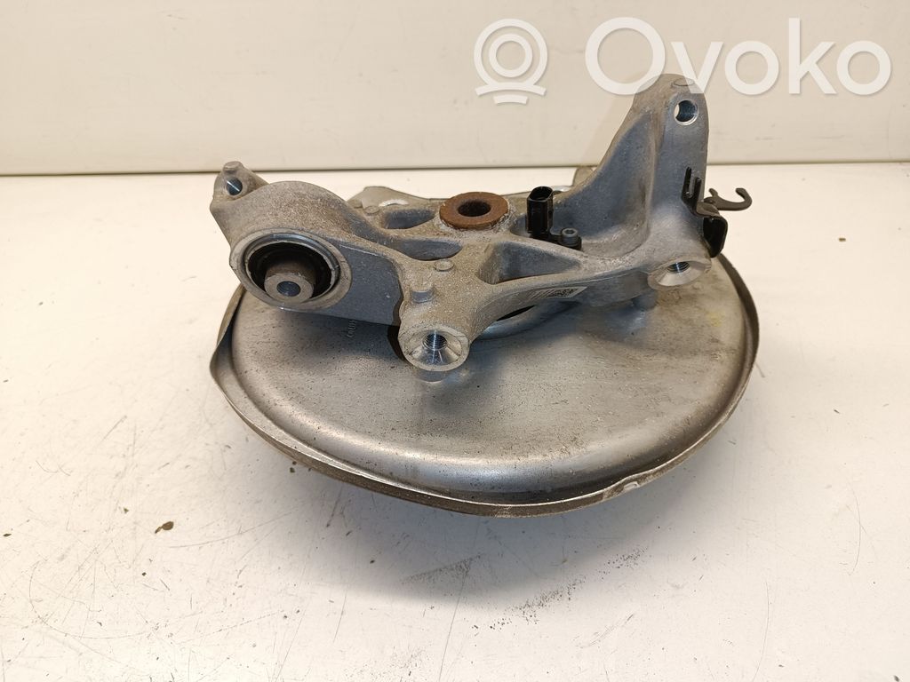 Cubo de rueda trasera   8W0505436