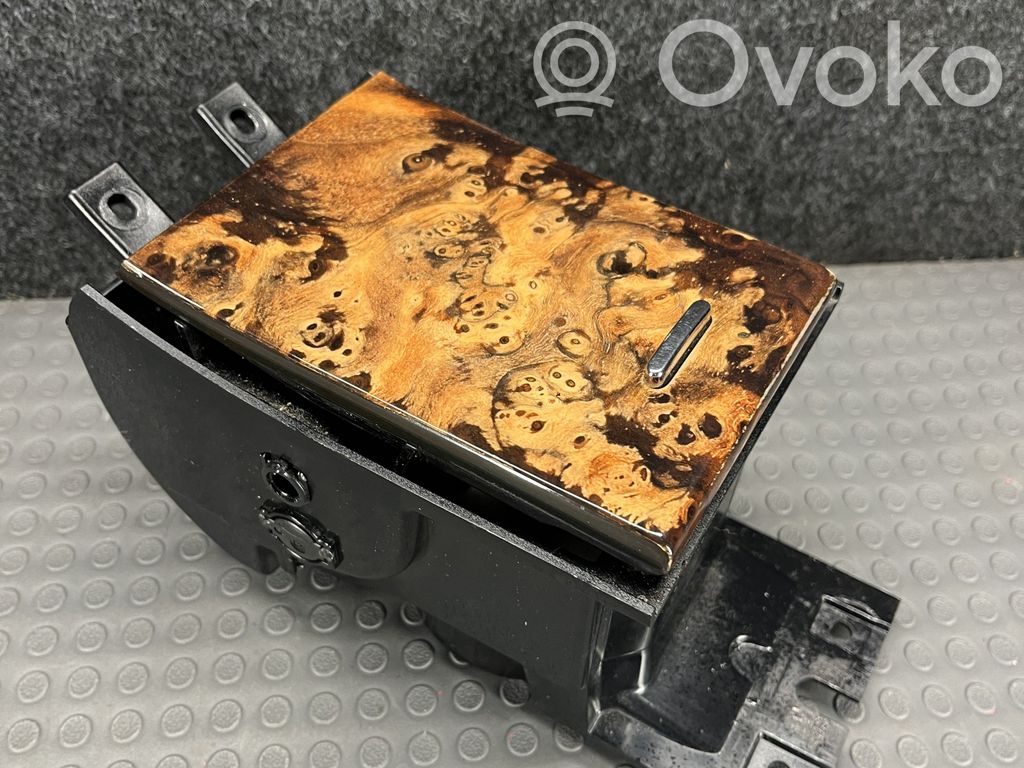 Mukiteline edessä   8X23600D00A