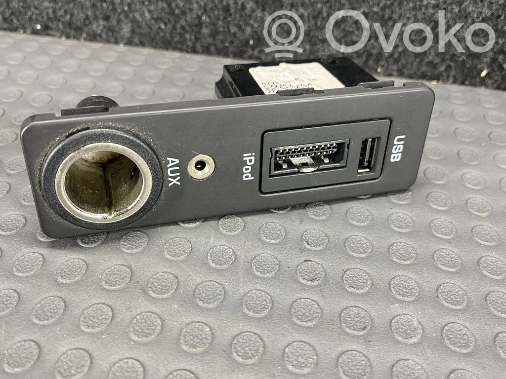 Jaguar XF X250 Enchufe conector USB 