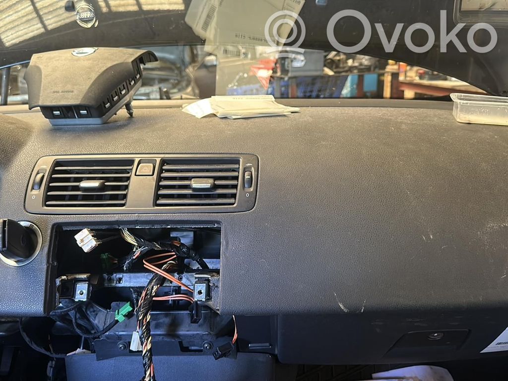 Volvo V50 Panelis 