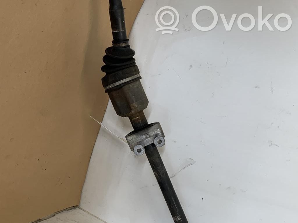 Opel Corsa D Priekinis pusašis 