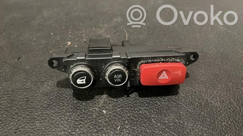 Alfa Romeo 159 Botón interruptor de luz de peligro 