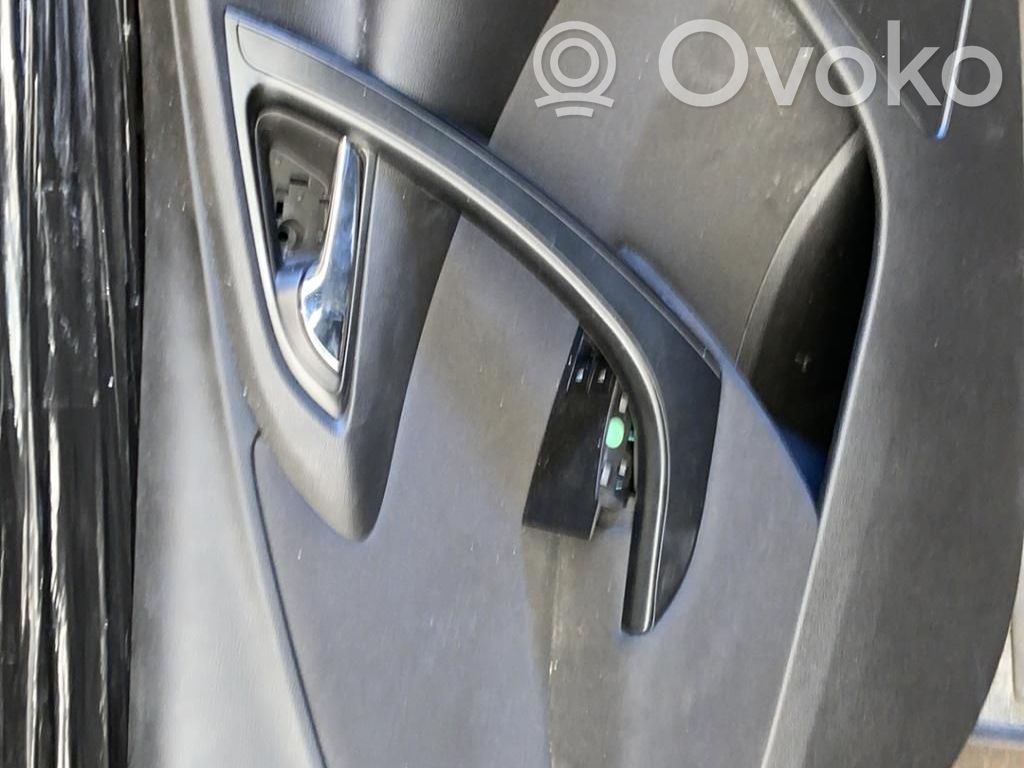 Opel Astra J Priekšējo durvju apdare 
