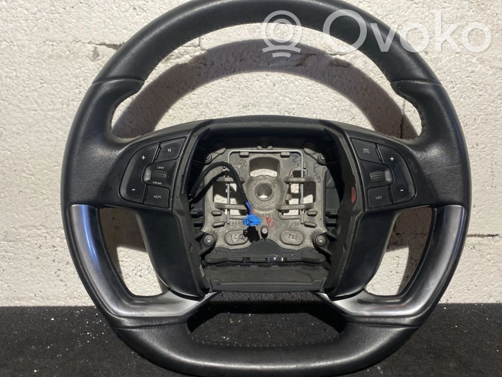 Citroen C4 II Picasso Ohjauspyörä 