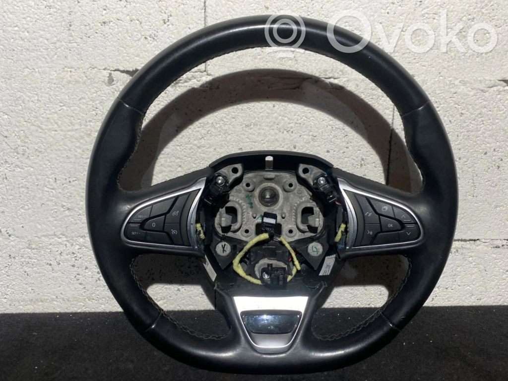 Renault Megane IV Steering wheel 