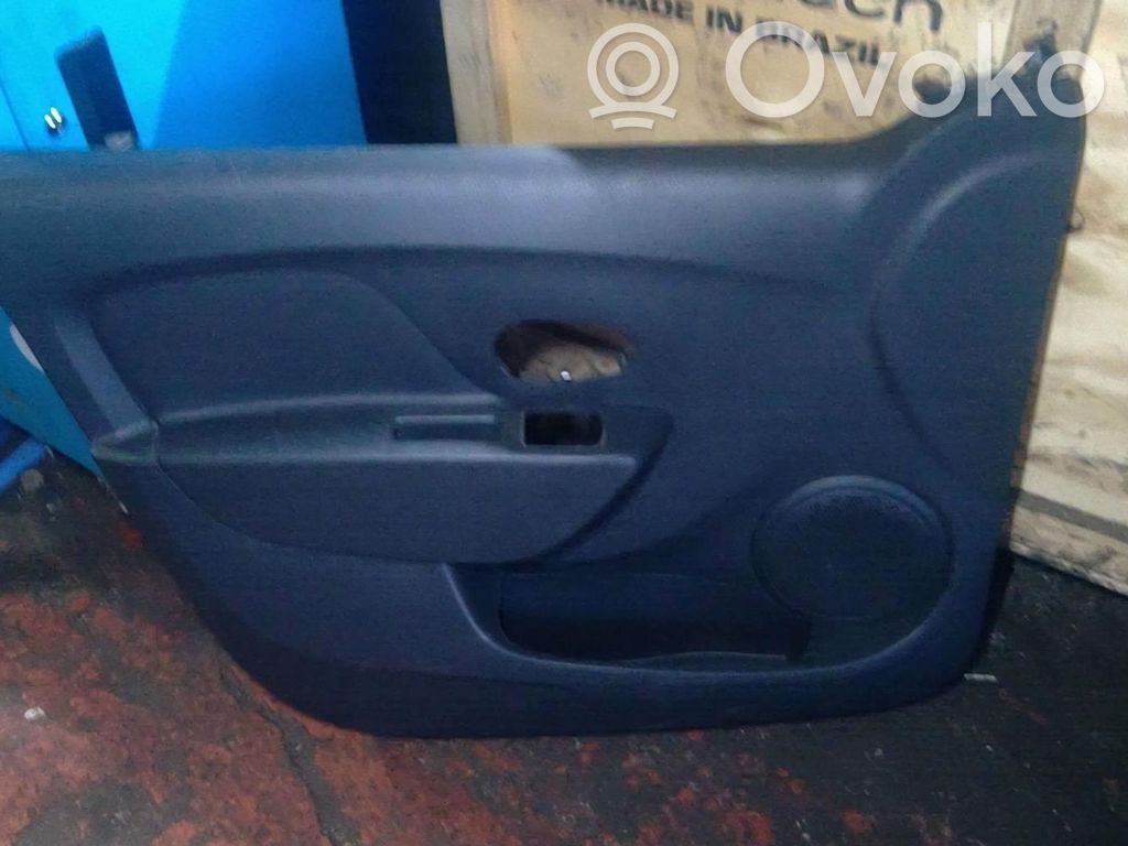Dacia Logan II Revestimiento de puerta delantera 
