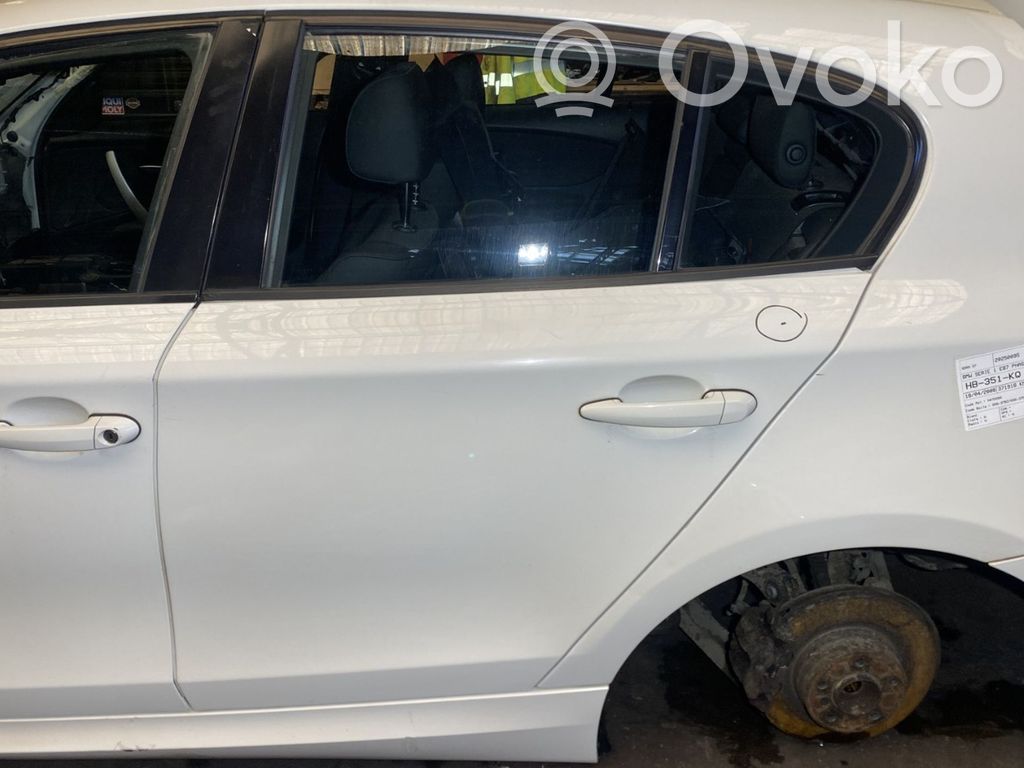 Rear door   41525A2A383